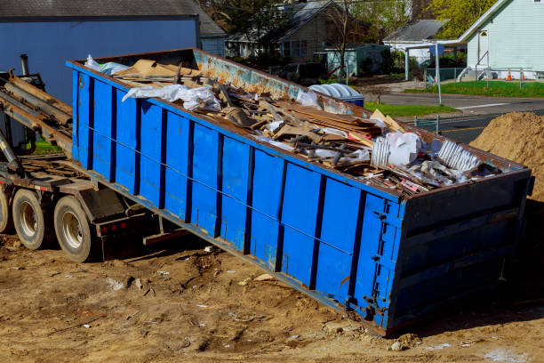 Best Hot Tub Removal  in Fowlerville, MI